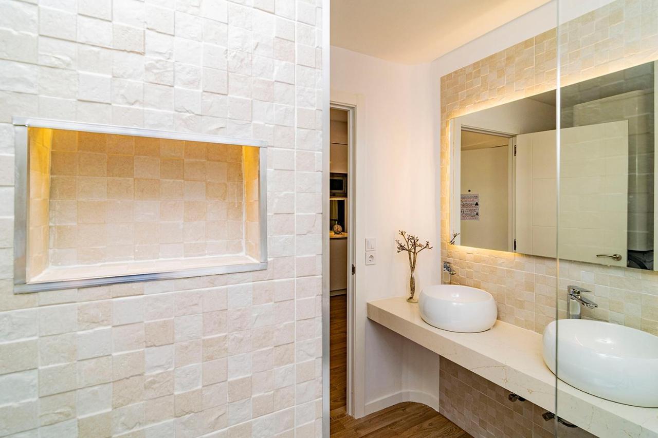 Unbeatable Views Of Puerta Del Sol, Calle Mayor *