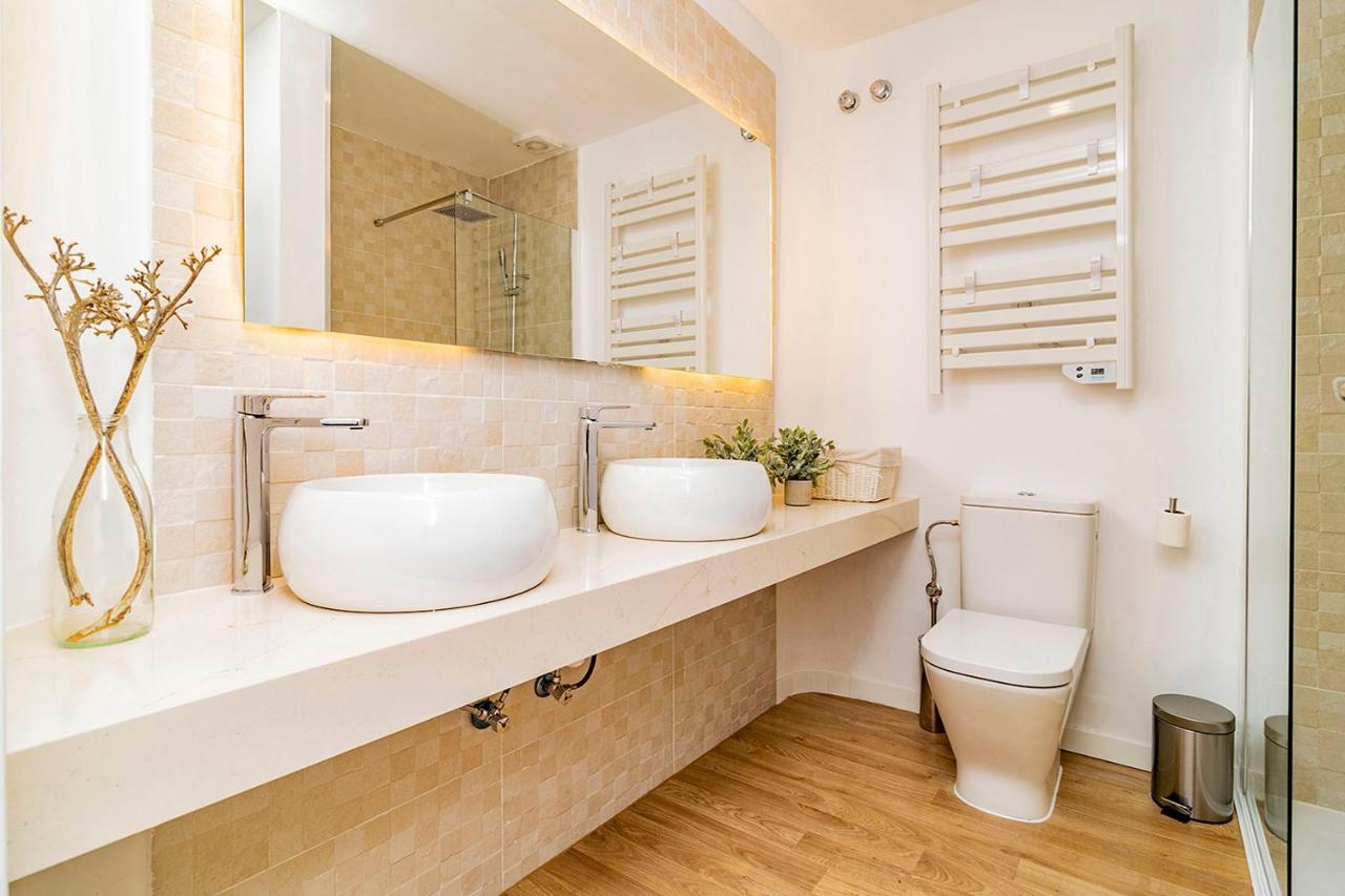 Unbeatable Views Of Puerta Del Sol, Calle Mayor Madrid